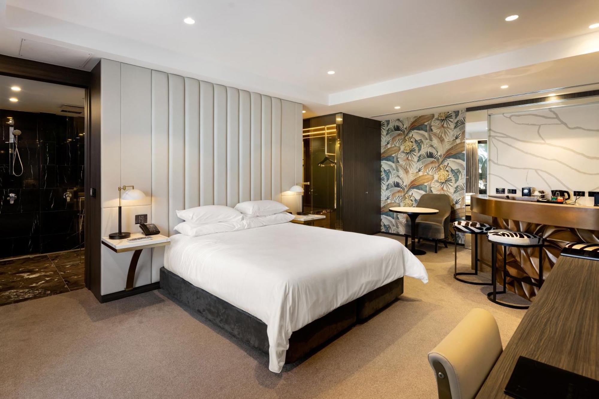 Emporium Hotel South Bank Brisbane Exterior photo A bedroom at the hotel