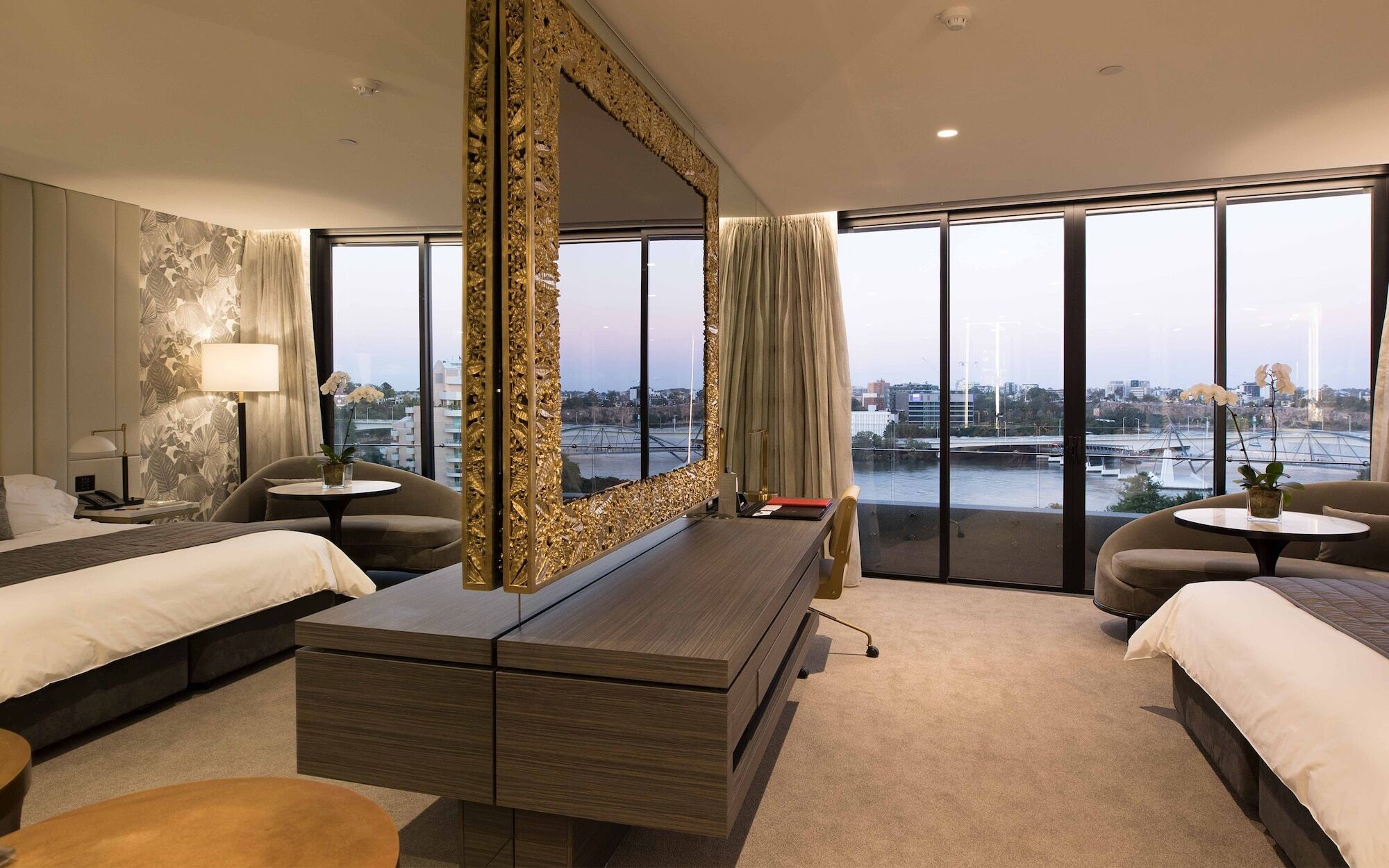 Emporium Hotel South Bank Brisbane Exterior photo A bedroom at the Crown Towers